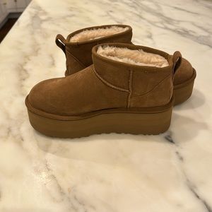 Ugg platform minis